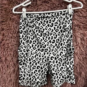 Maternity running shorts